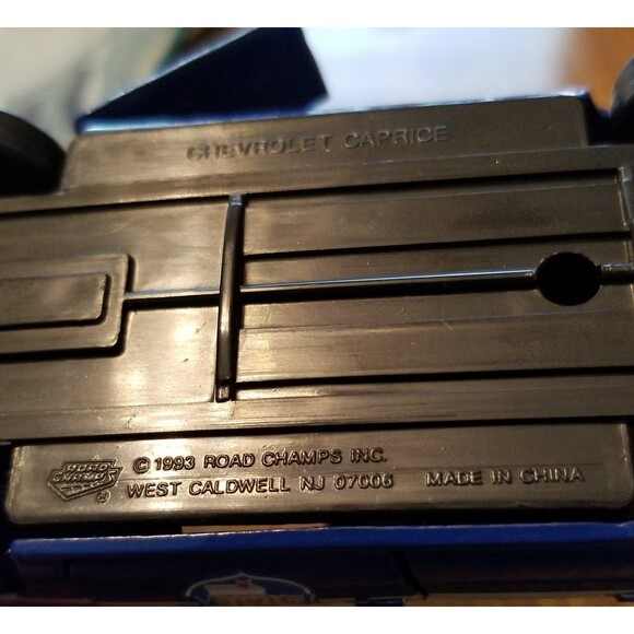 Wisconsin State Police Road Champs die cast police car 1:43 scale - Picture 11 of 11